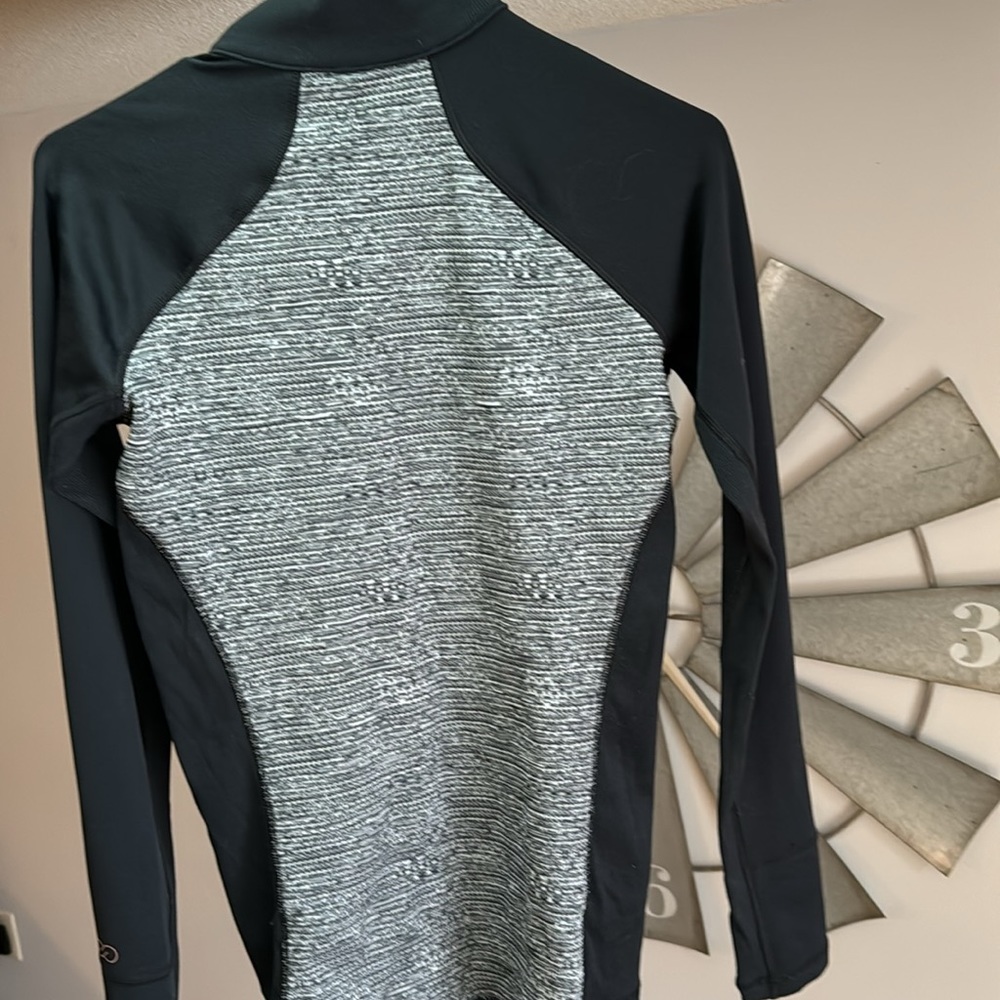 CALIA 3-quarter zip - Picture 4 of 7